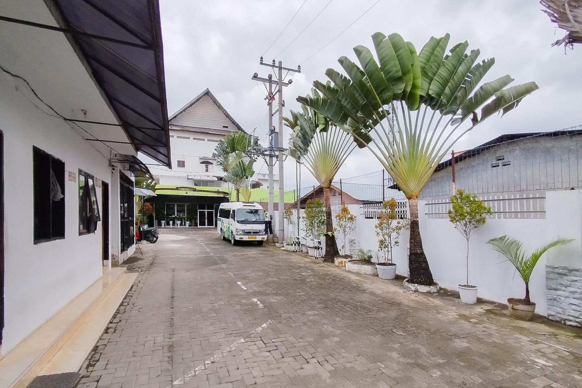 מלון Sunggal Reddoorz Near Focal Point Medan מראה חיצוני תמונה