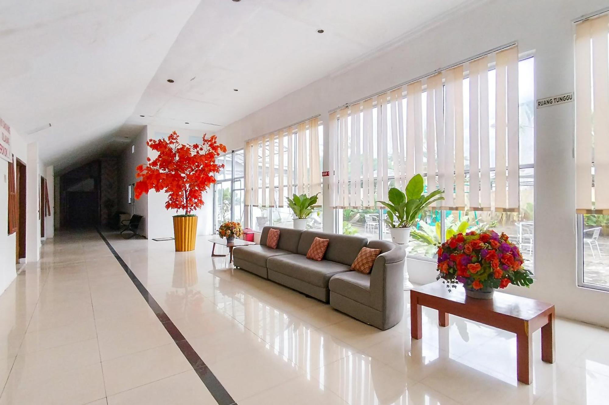מלון Sunggal Reddoorz Near Focal Point Medan מראה חיצוני תמונה