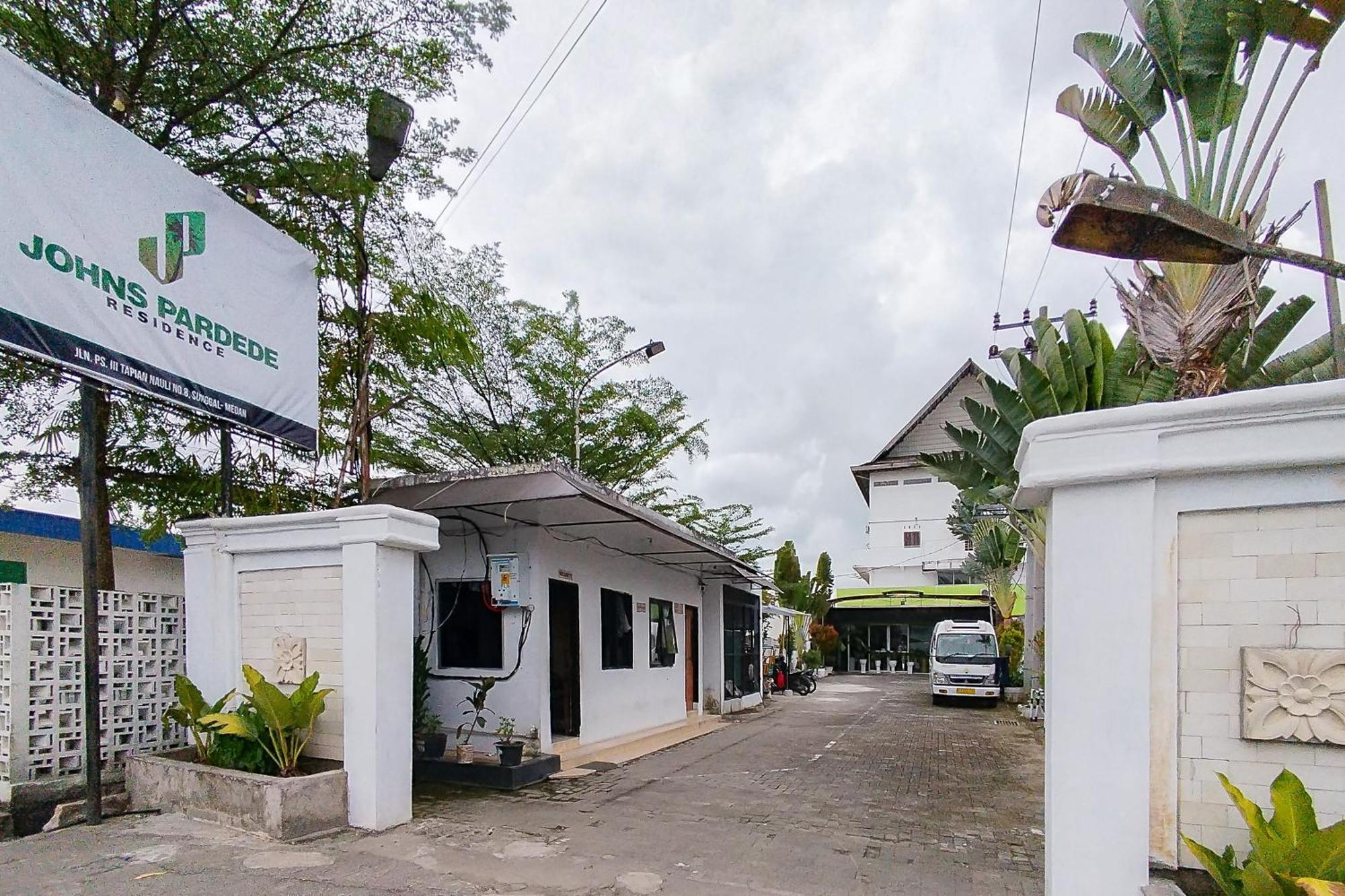 מלון Sunggal Reddoorz Near Focal Point Medan מראה חיצוני תמונה